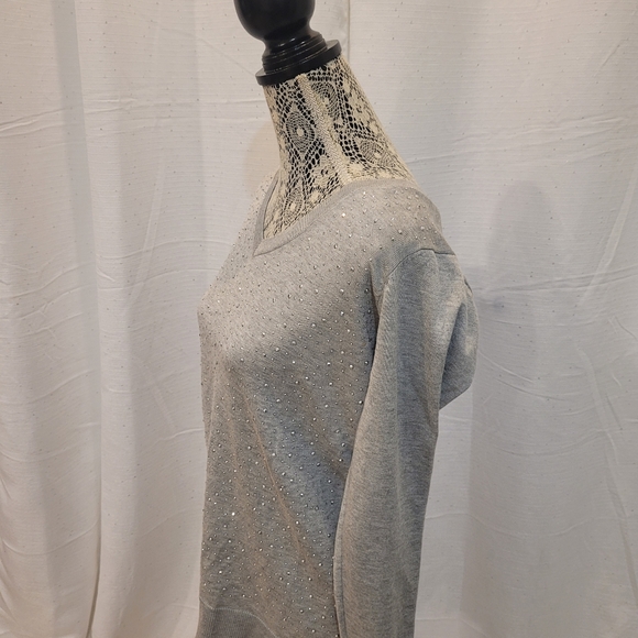 Le Chateau VNeck with Rhinestones sz XL - Picture 3 of 8